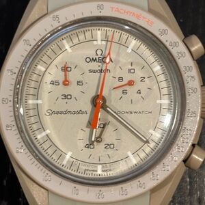 Moonswatch Swatch / Omega Mission to Jupiter